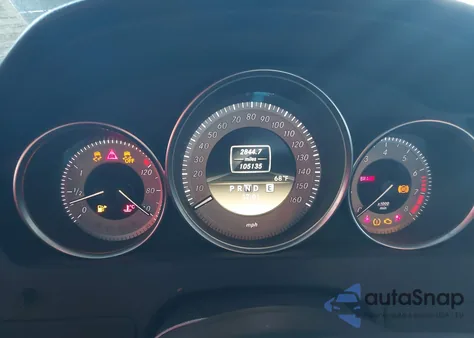 2012 Mercedes-Benz C 250 Luxury z USA, uszkodzony, nr VIN WDDGF4HB7CR233289